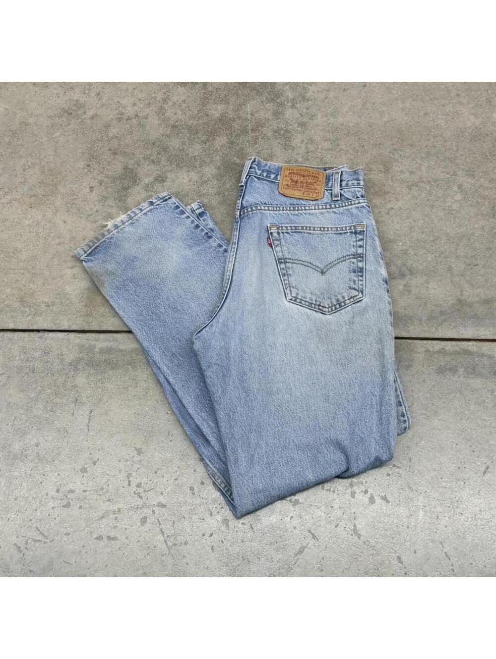 vintage levis relaxed baggy fit faded blue jeans size 34 x 32